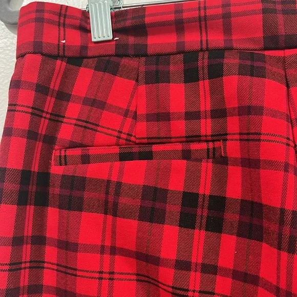 Ann Taylor Red Black Plaid Flare Pants, Size‎ 10 - Picture 5 of 16